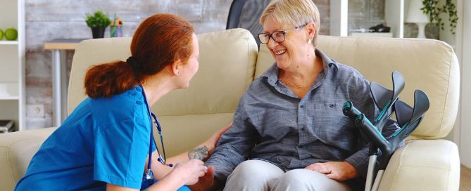 İstanbul’da Güvenilir Bir Yaşlı Bakıcısı Bulmanın İpuçları